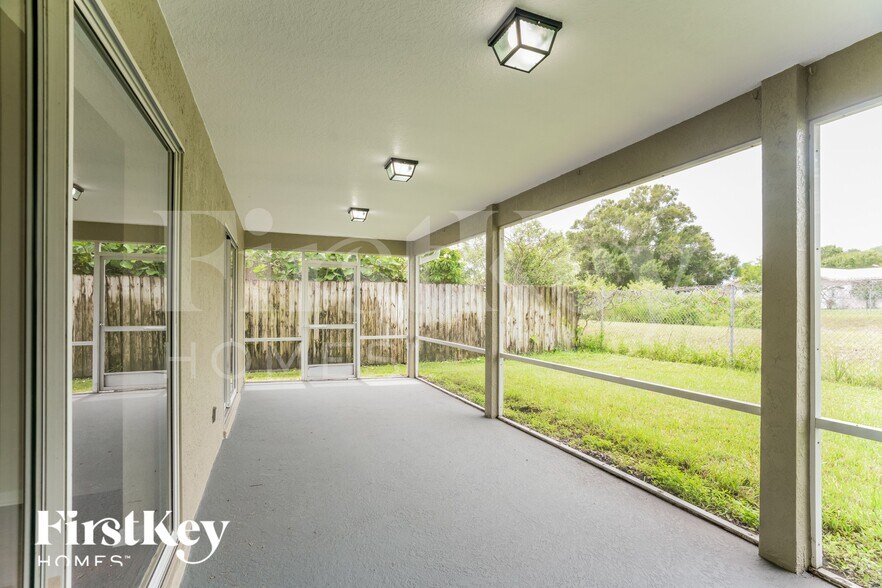 Building Photo - 1410 Alexander Way
