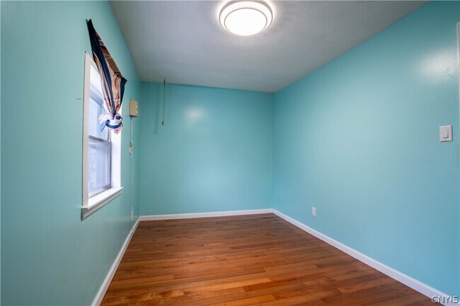 Building Photo - 312 Eastern Ave