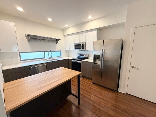 Building Photo - 4246 S Greenbelt Station Dr
