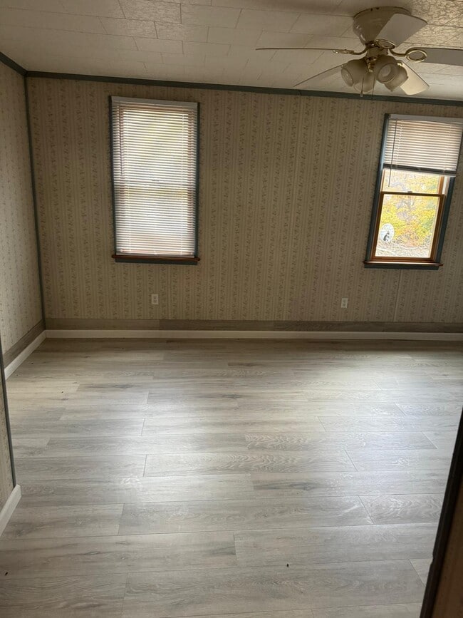 Building Photo - 532 Oakland Ave