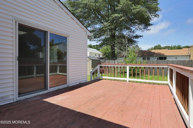 Building Photo - 2329 Oak Tree Rd