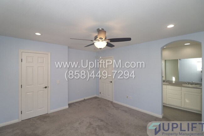 Building Photo - 2-Bed, 2-Bath Condo in the Heart of San El...