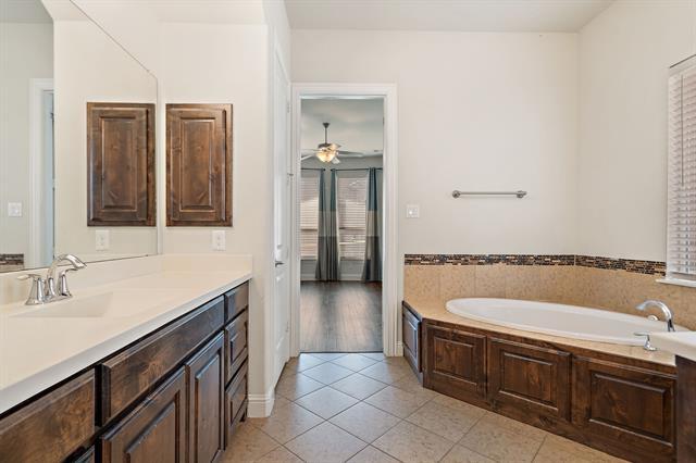 Building Photo - 208 Rolling Fork Bend