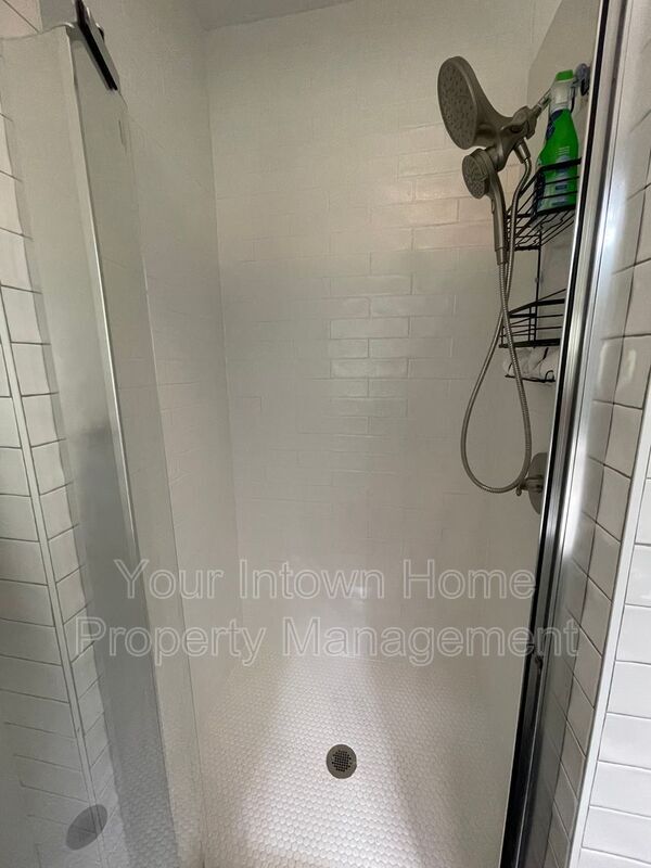 Building Photo - 1876 Mason Mill Rd