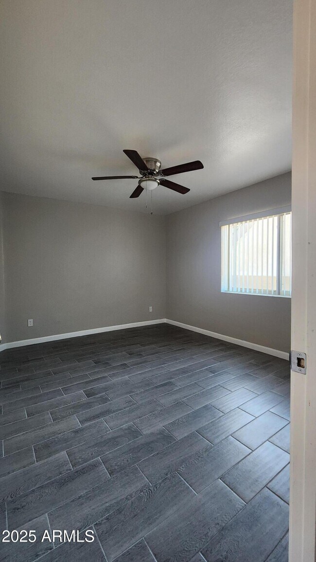 Building Photo - 4330 N 5th Ave