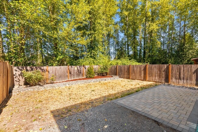 Building Photo - Stylish Everett Home Near Boeing – Modern ...