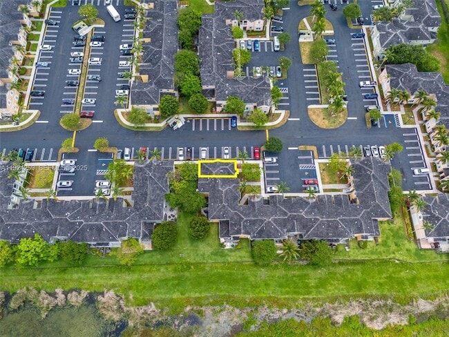 Building Photo - 230 SE 29th Ave