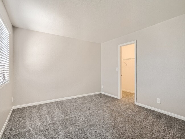 Building Photo - 1411 Santa Margarita St