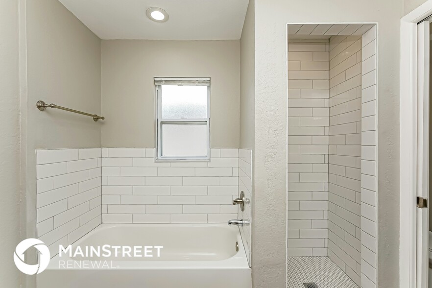 Building Photo - 1362 15th St S