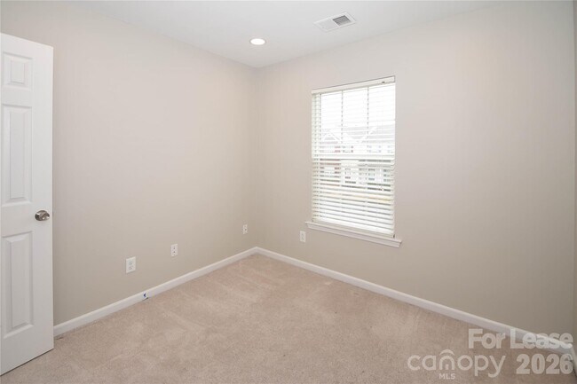 Building Photo - 3148 Mannington Dr