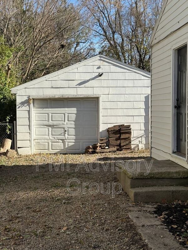 Building Photo - 3308 SE Ohio Ave