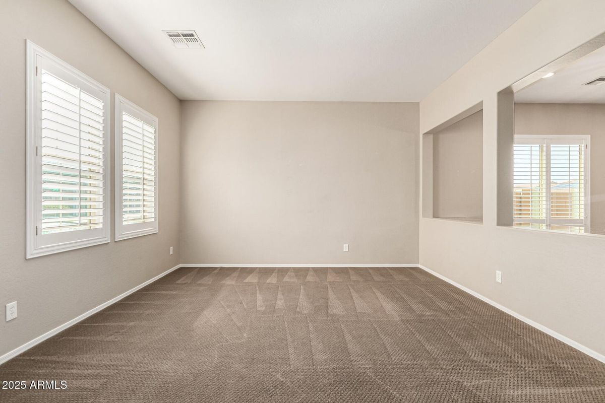 Building Photo - 21004 E Sunset Dr