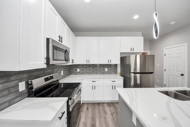 Building Photo - 19104 Sears Dr