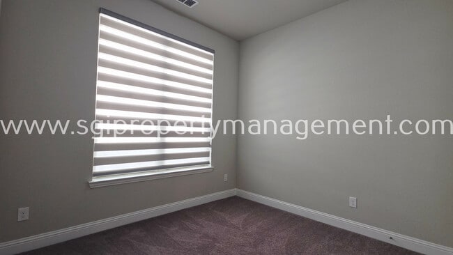 Building Photo - 1922 Renwick Dr