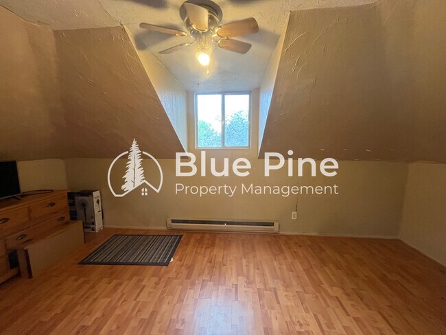 Building Photo - 284 S Ridge Ave