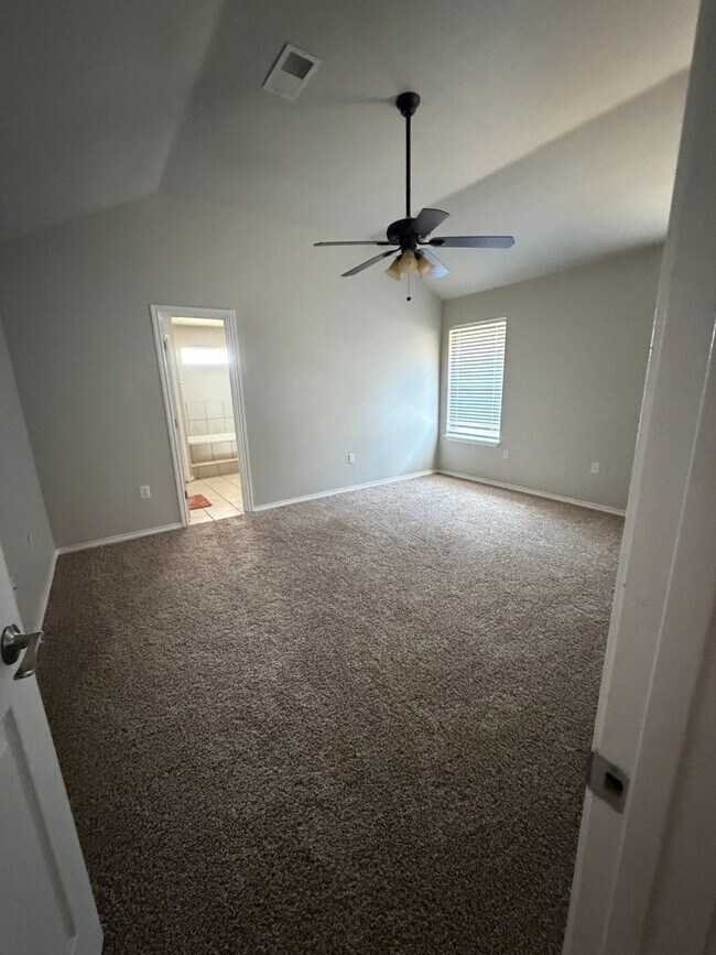 Building Photo - 4407 Trevino St