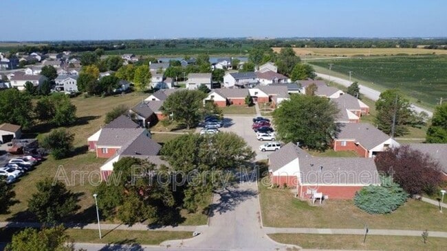 Building Photo - 11141 N 137