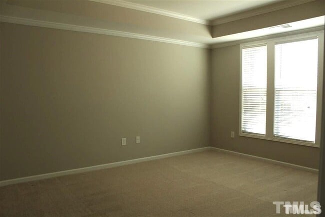 Building Photo - Beautiful 3BR Home in Desirable Kitts Creek RTP Location - MASTER DOWN