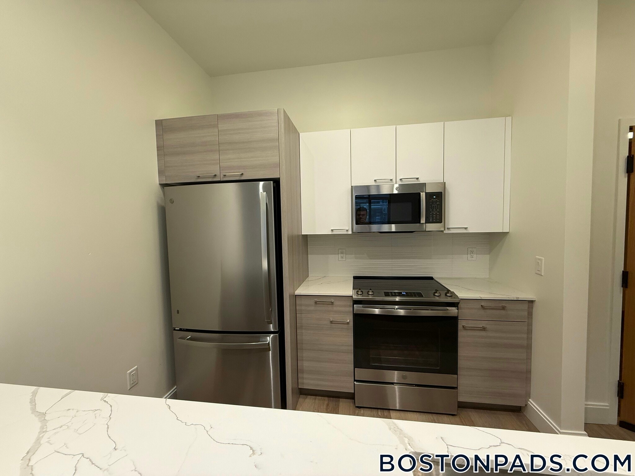 Building Photo - 1079 Commonwealth Ave