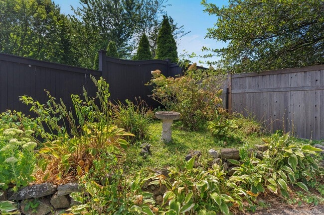 Building Photo - 46 Sylvan Rd