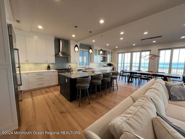 Building Photo - 3632 Ocean Terrace