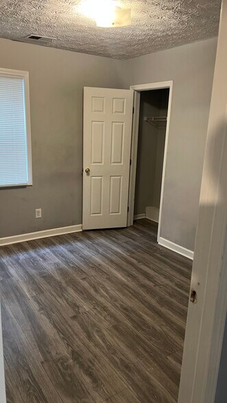 Building Photo - 326 E High St