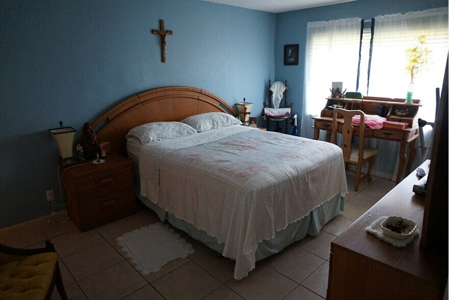 Building Photo - 120 Sparrow Dr