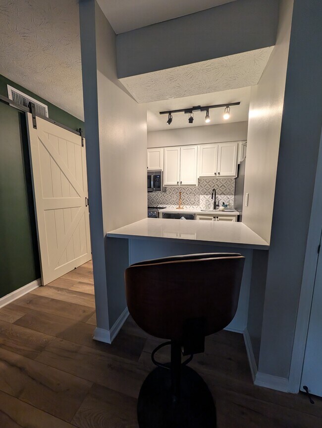 Breakfast nook - 3140 7 Pines Ct NW