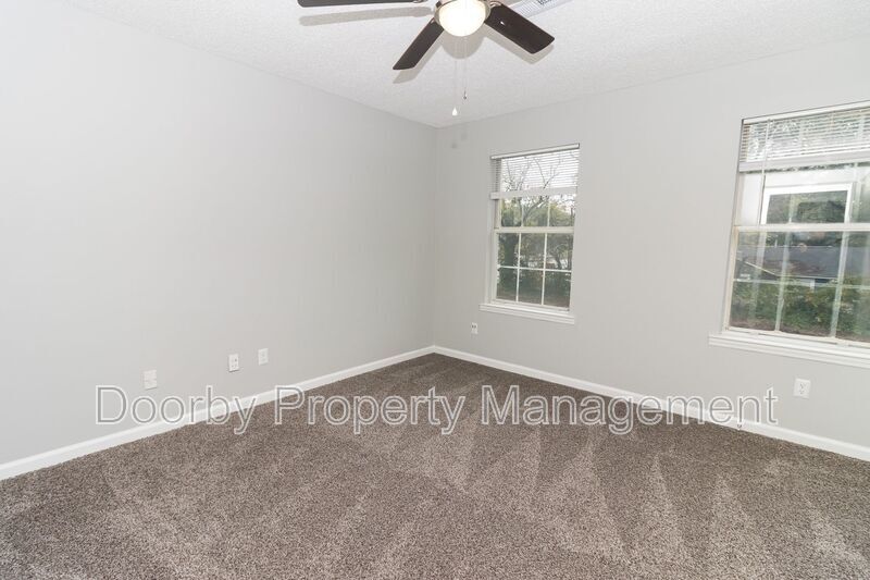 Building Photo - 2827 Dayton Blvd