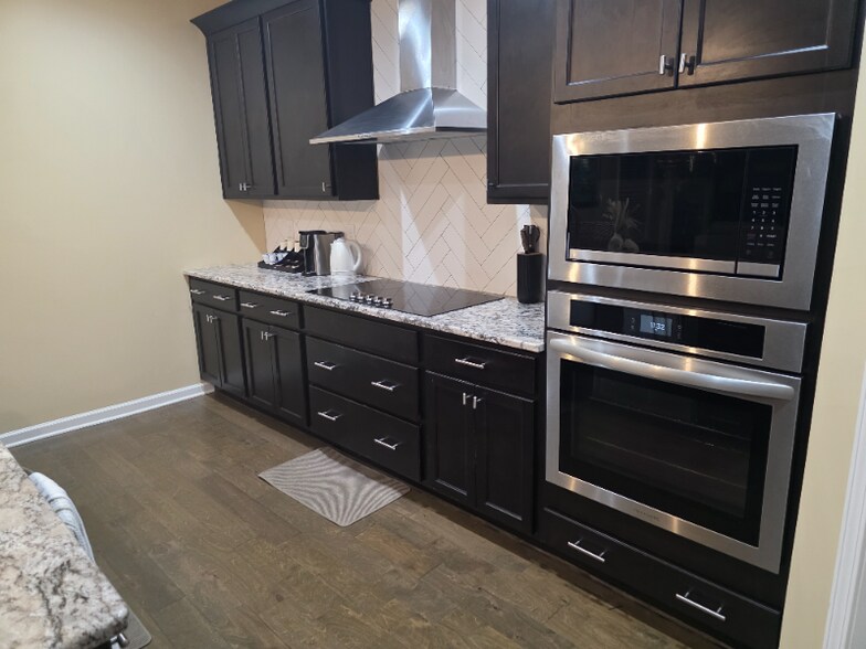Building Photo - 509 Pearl Moss Ln
