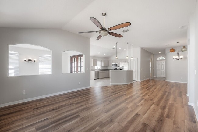 Building Photo - Brandon - 3 Bedroom 2 Bath Home in Gated C...