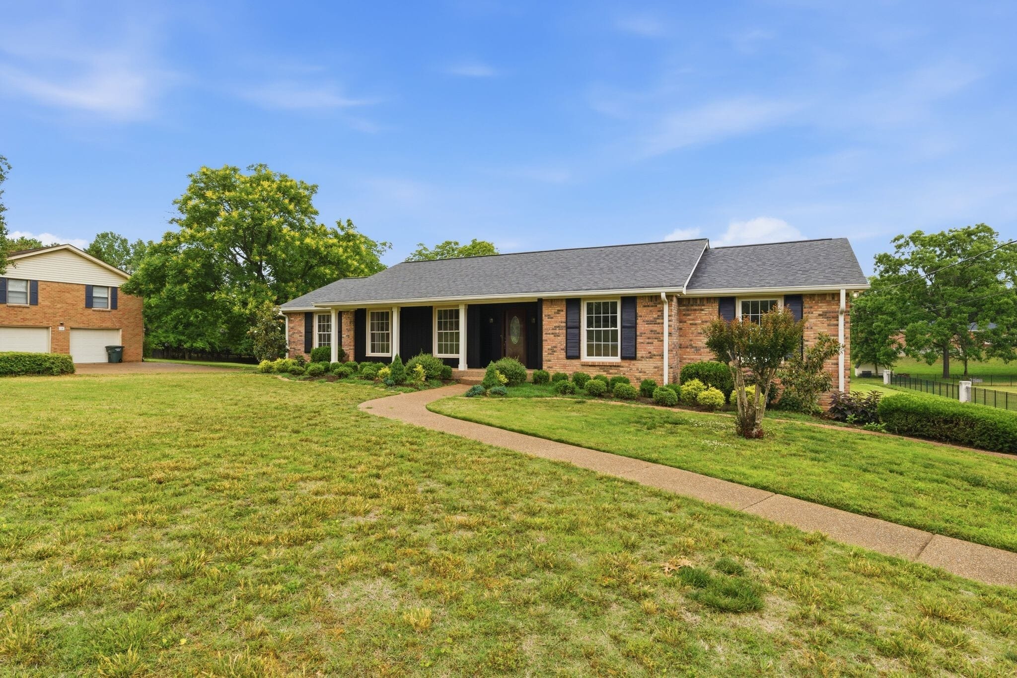 Building Photo - 213 Rising Sun Ln