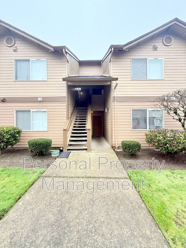 Building Photo - 3412 NE 66th Ave