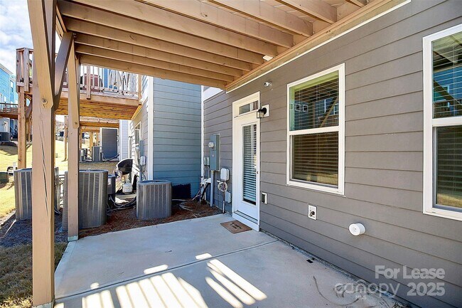 Building Photo - 10436 Glenmere Crk Cir