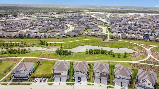 Building Photo - 21131 Medina River Dr