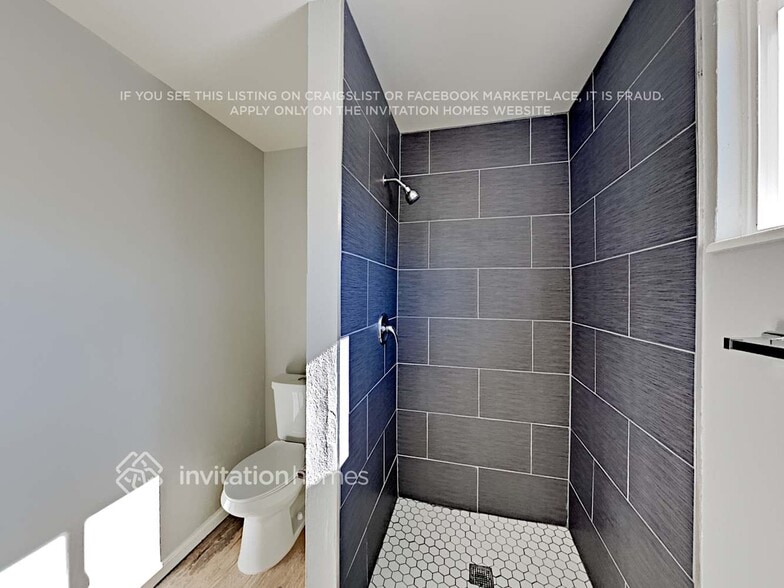 Building Photo - 10620 W 103rd Ave