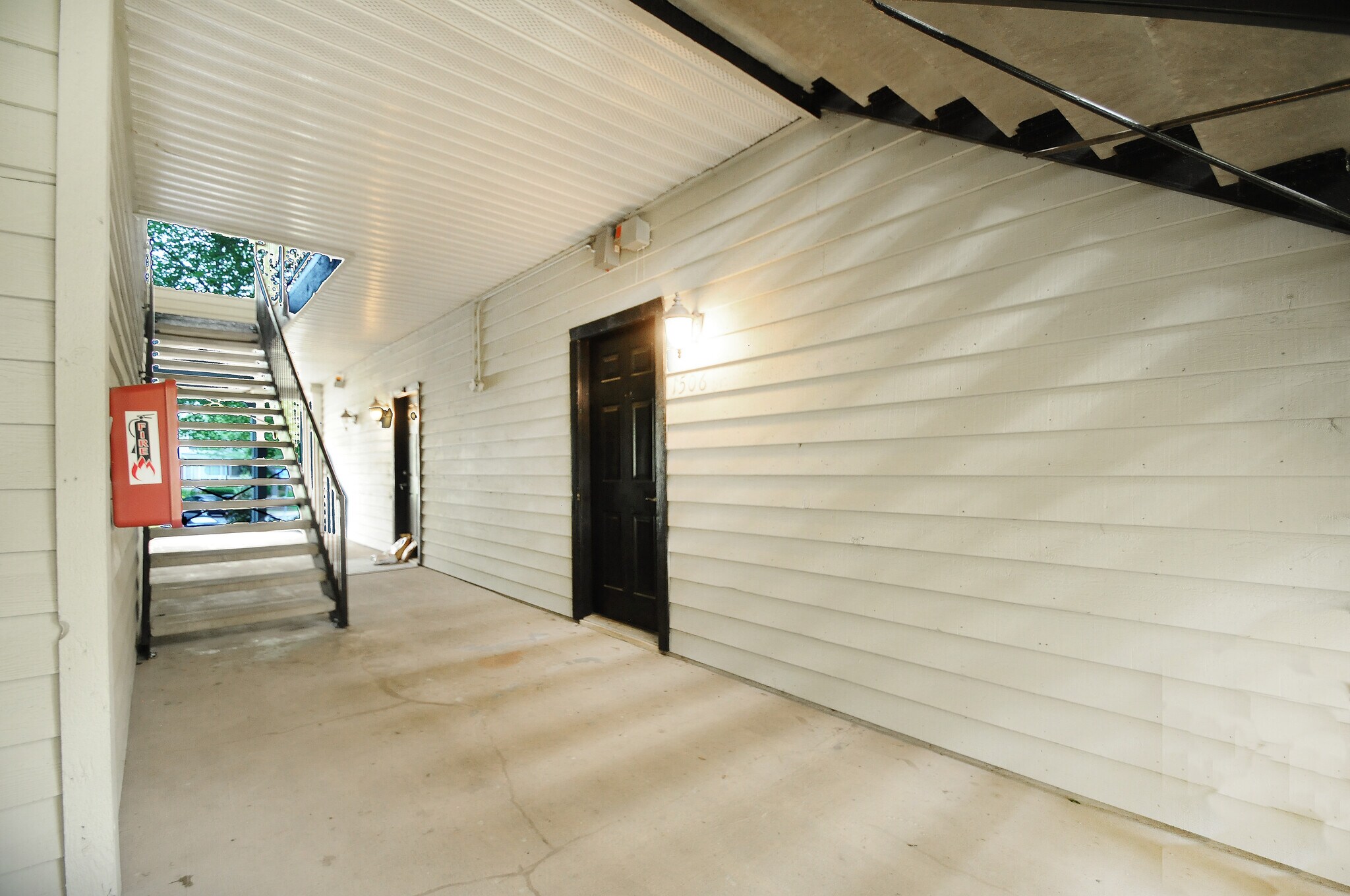 Building Photo - 3903 Penderview Dr