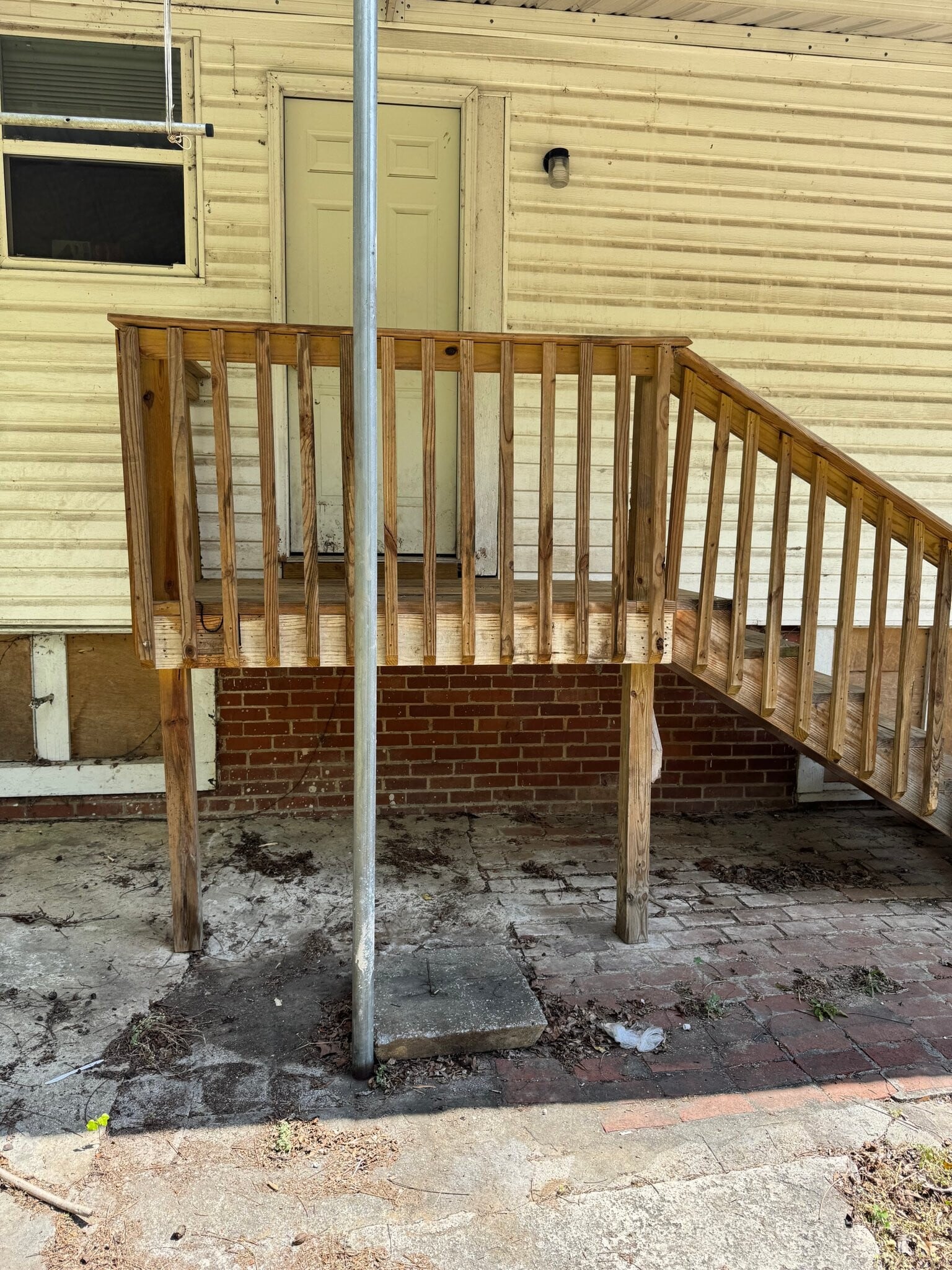 Building Photo - 2508 Gurnee Ave