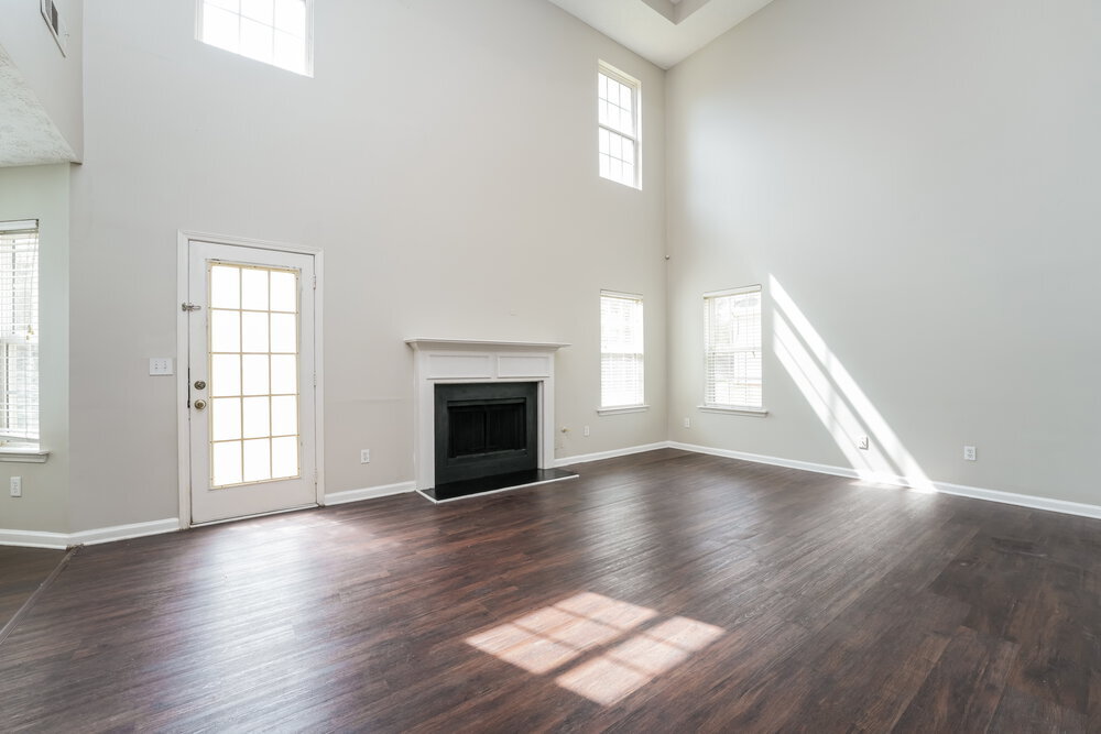 Building Photo - 1805 Neighborhood Walk