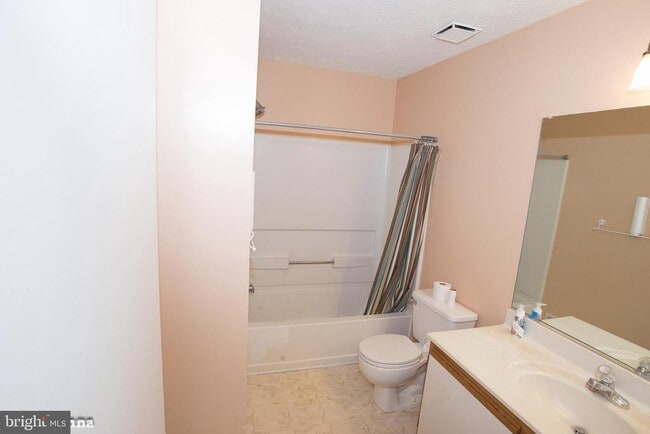 Building Photo - 6128 Hoskins Hollow Cir