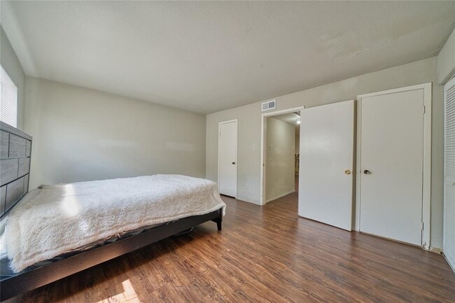 Building Photo - 6001 Reims Rd