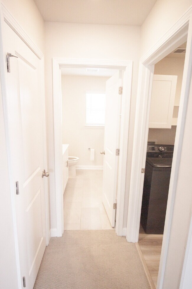 Building Photo - Fully Fenced 5bd SFH in Carolina Forest