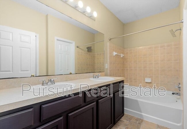 Building Photo - 8618 Ribbon Falls Ln