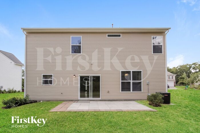 Building Photo - 13704 Stringfellow Ln