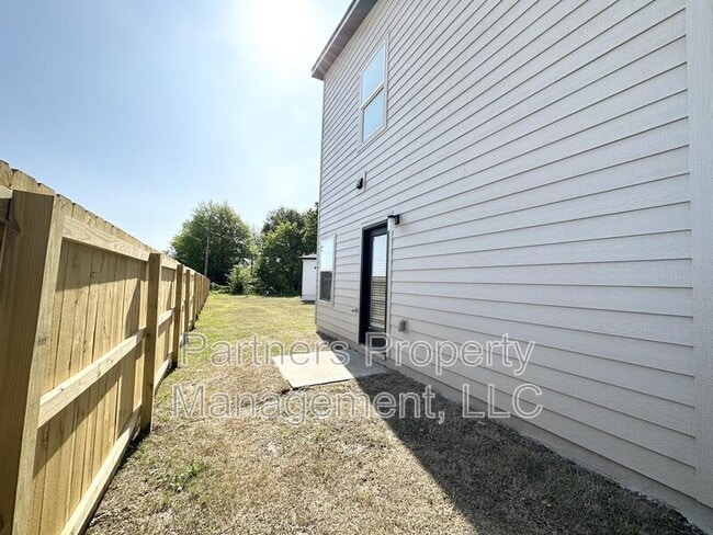 Building Photo - 1070 Boardwalk Ave