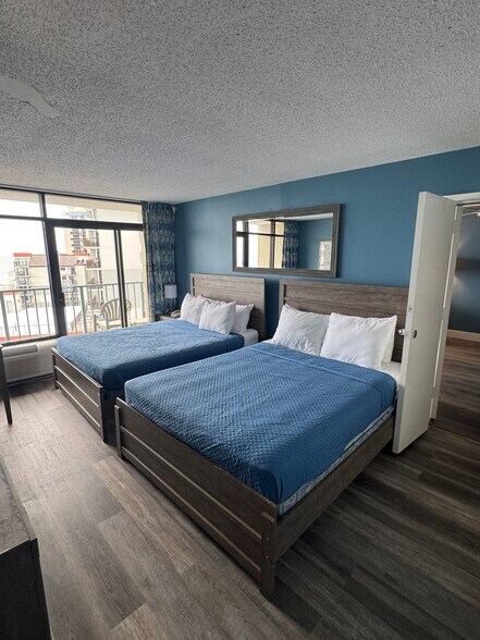 Building Photo - 201 74th Ave N