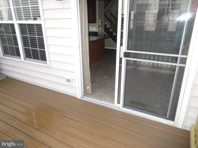 Building Photo - 3865 Eisenhower Ave