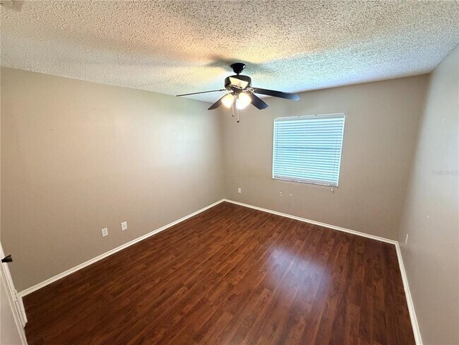 Building Photo - 309 Buttonwood Dr