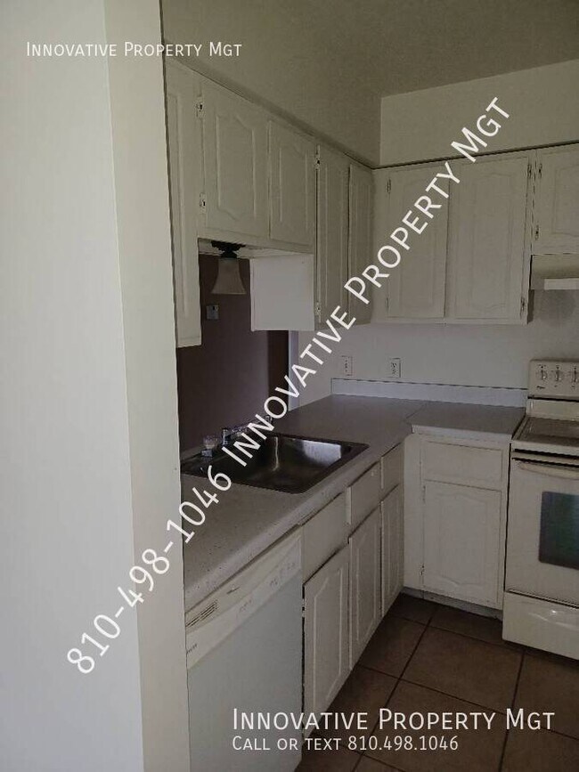 Building Photo - 6009 Holiday Gardens Dr