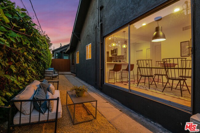 Building Photo - 2217 Scott Ave